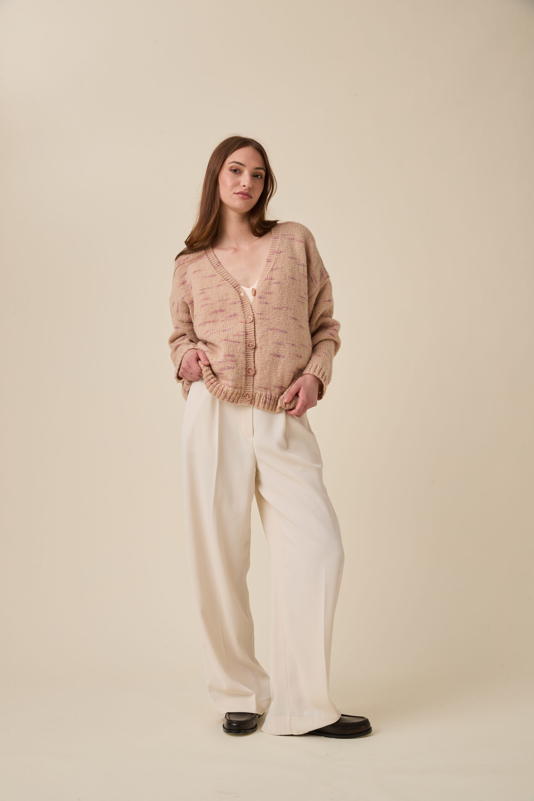 10961 Flare V Neck Cardigan img1