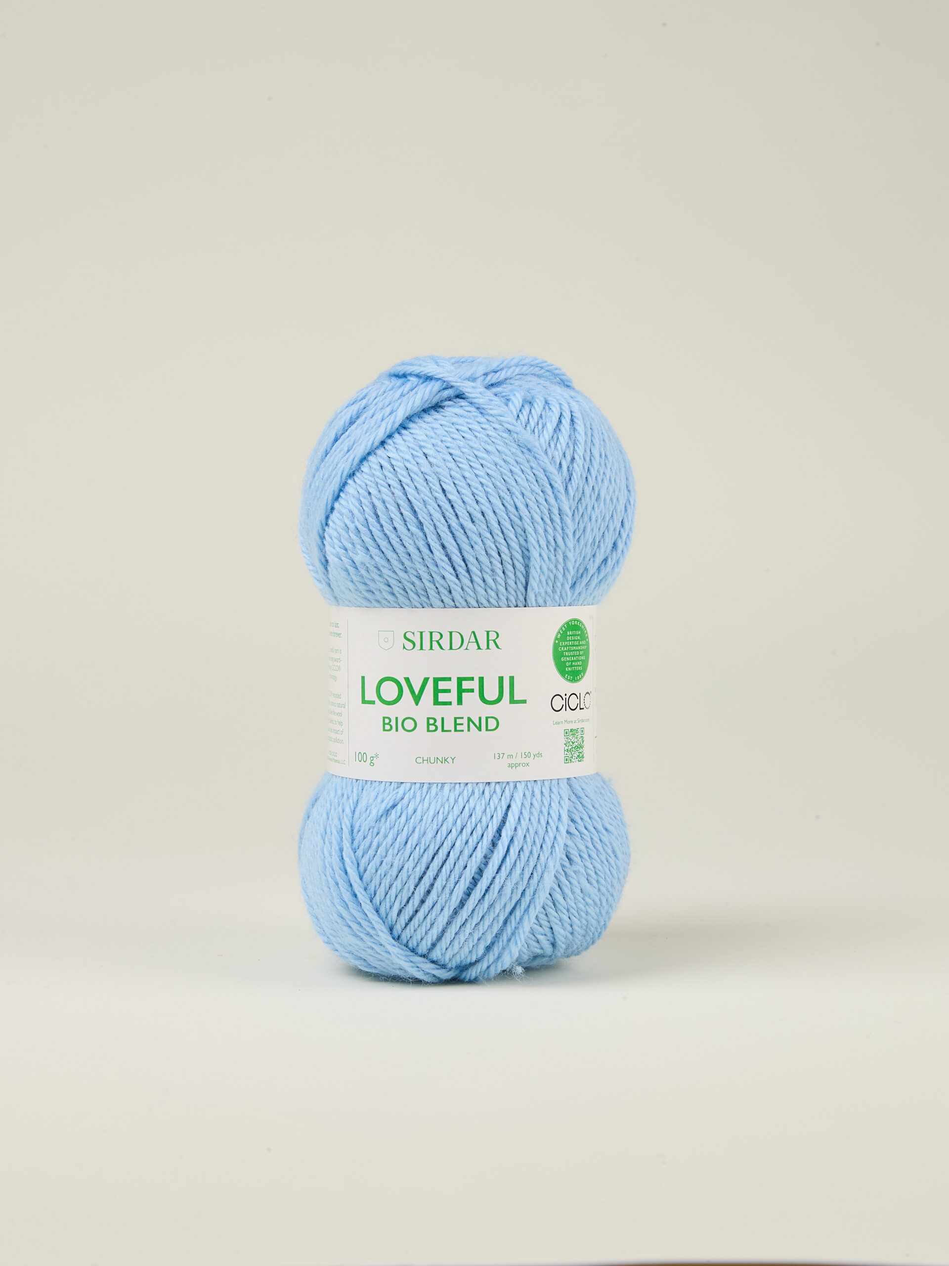 F265-0119 Serene sky